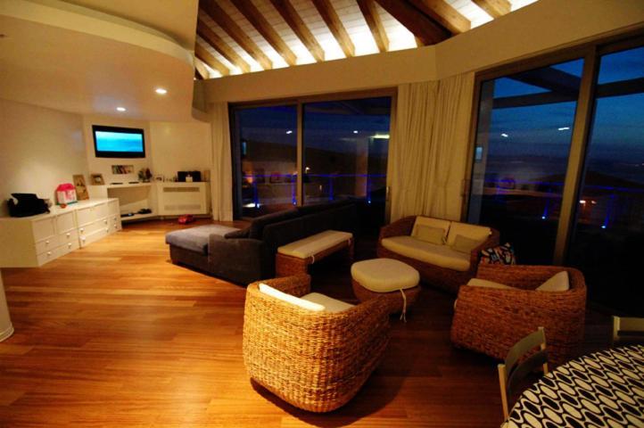 Holiday Home Isola Rossa エクステリア 写真